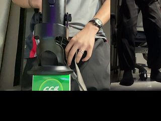 ASMR-当你好心收留了避雨的快递小哥-我每天就想睡觉